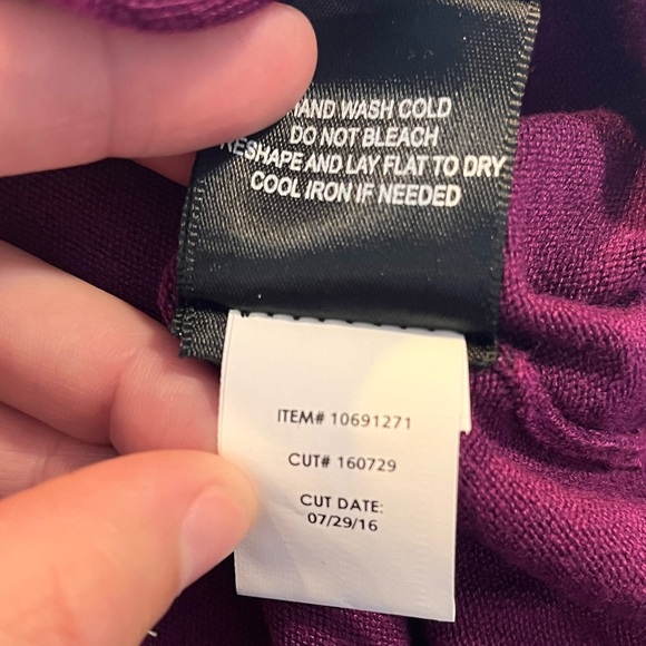 Torrid sweater womens size 1x purple lace details lightweight soft NWT luxury - Picture 10 of 11